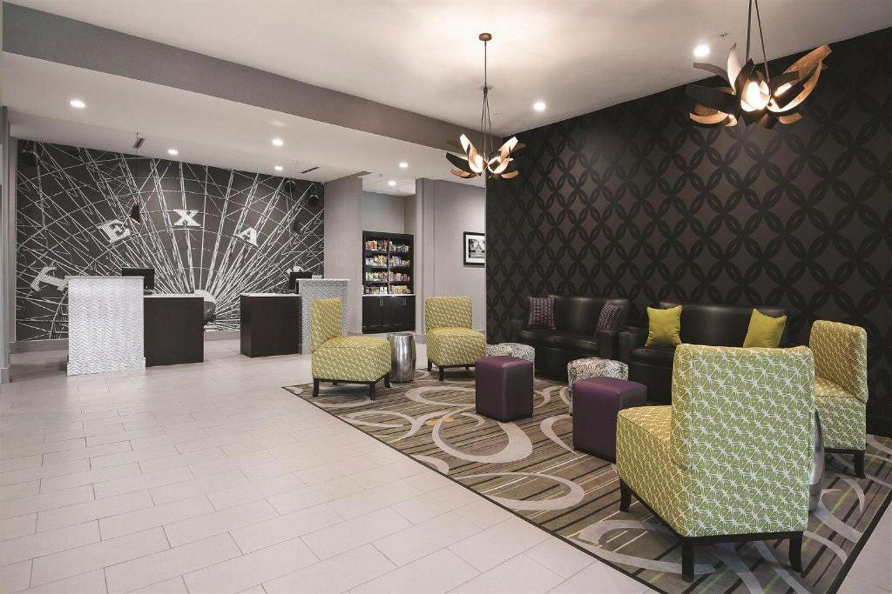La Quinta Inn & Suites By Wyndham Lv Tropicana Stadium Las Vegas Dış mekan fotoğraf