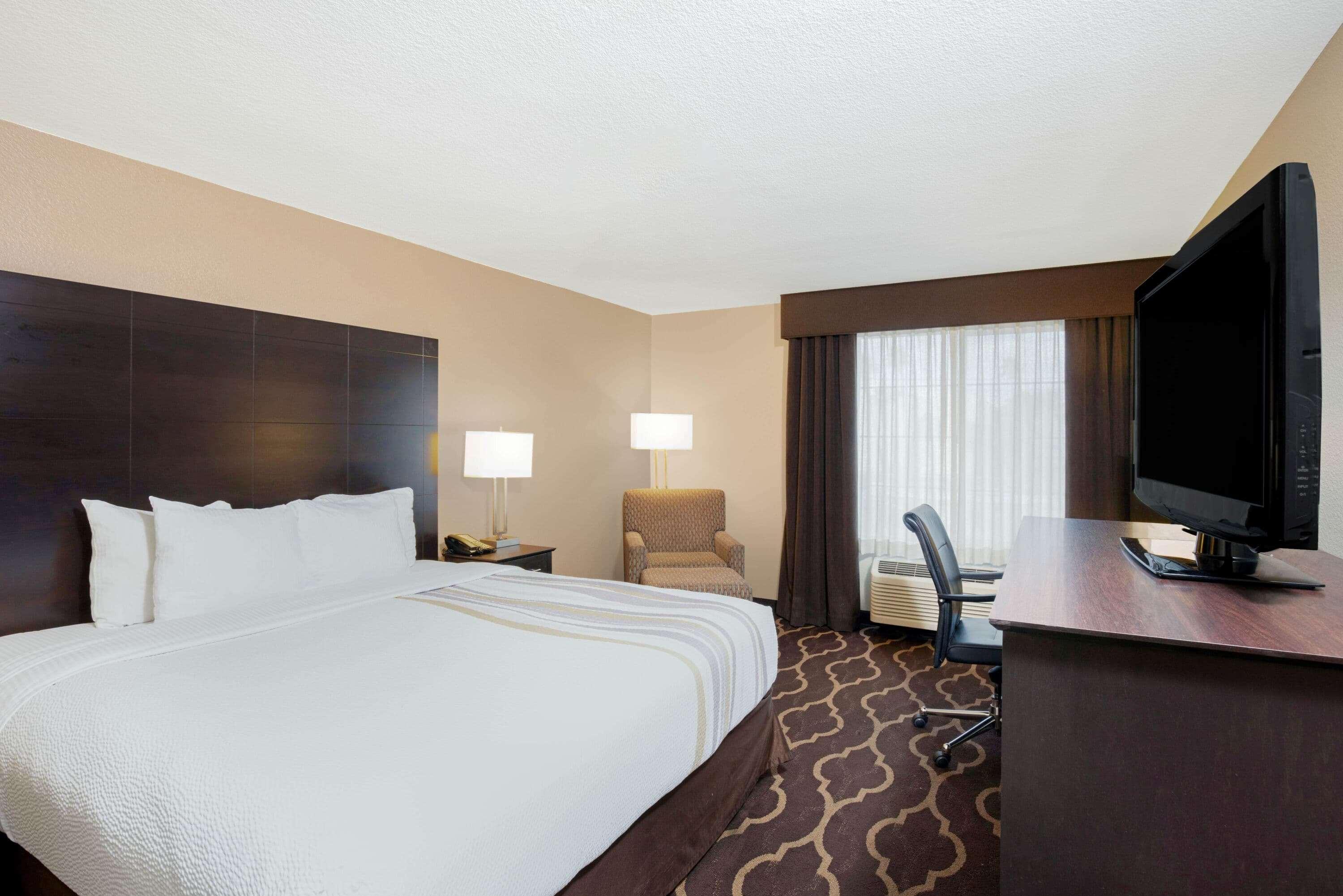 La Quinta Inn & Suites By Wyndham Lv Tropicana Stadium Las Vegas Dış mekan fotoğraf