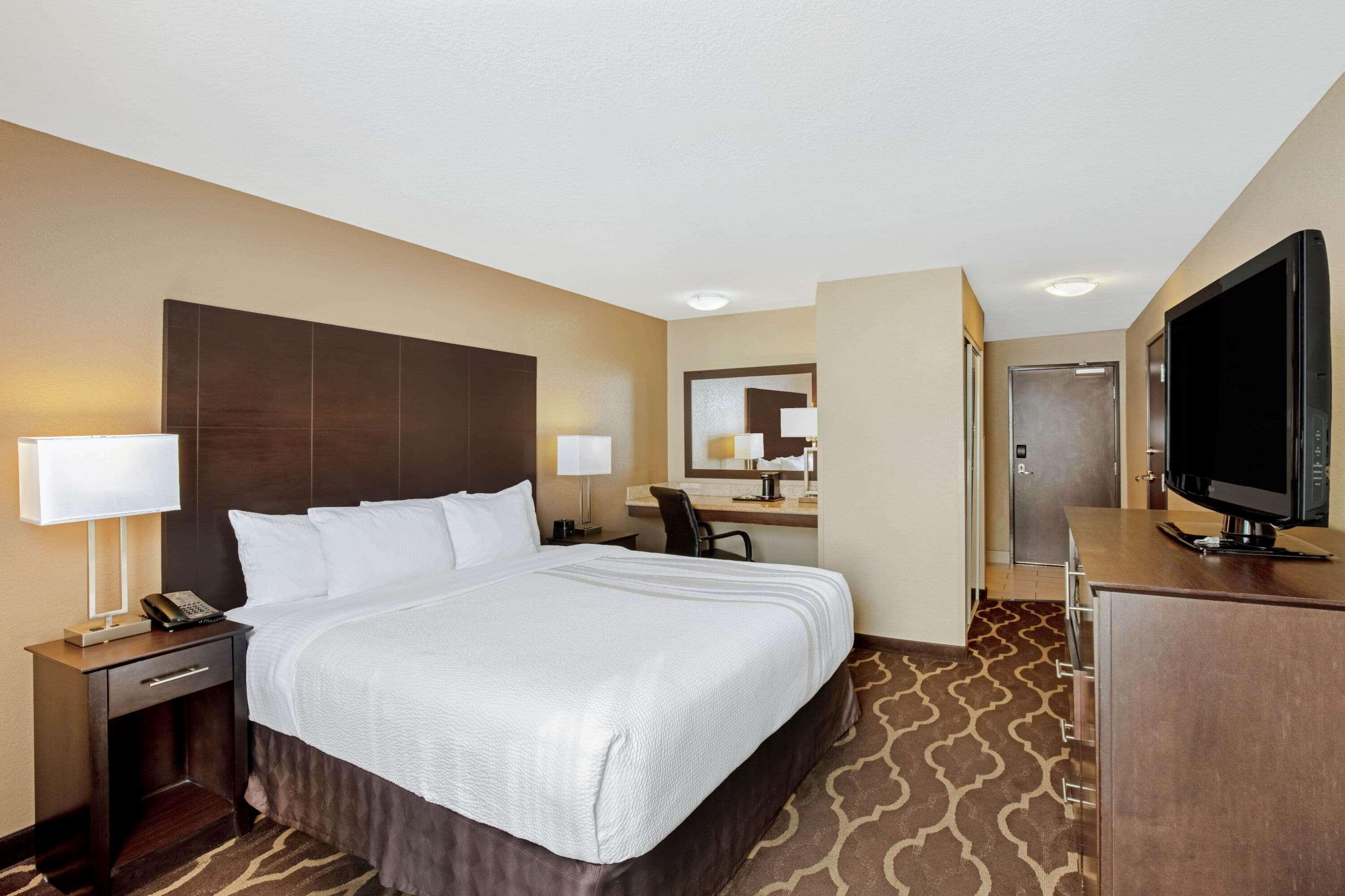 La Quinta Inn & Suites By Wyndham Lv Tropicana Stadium Las Vegas Dış mekan fotoğraf