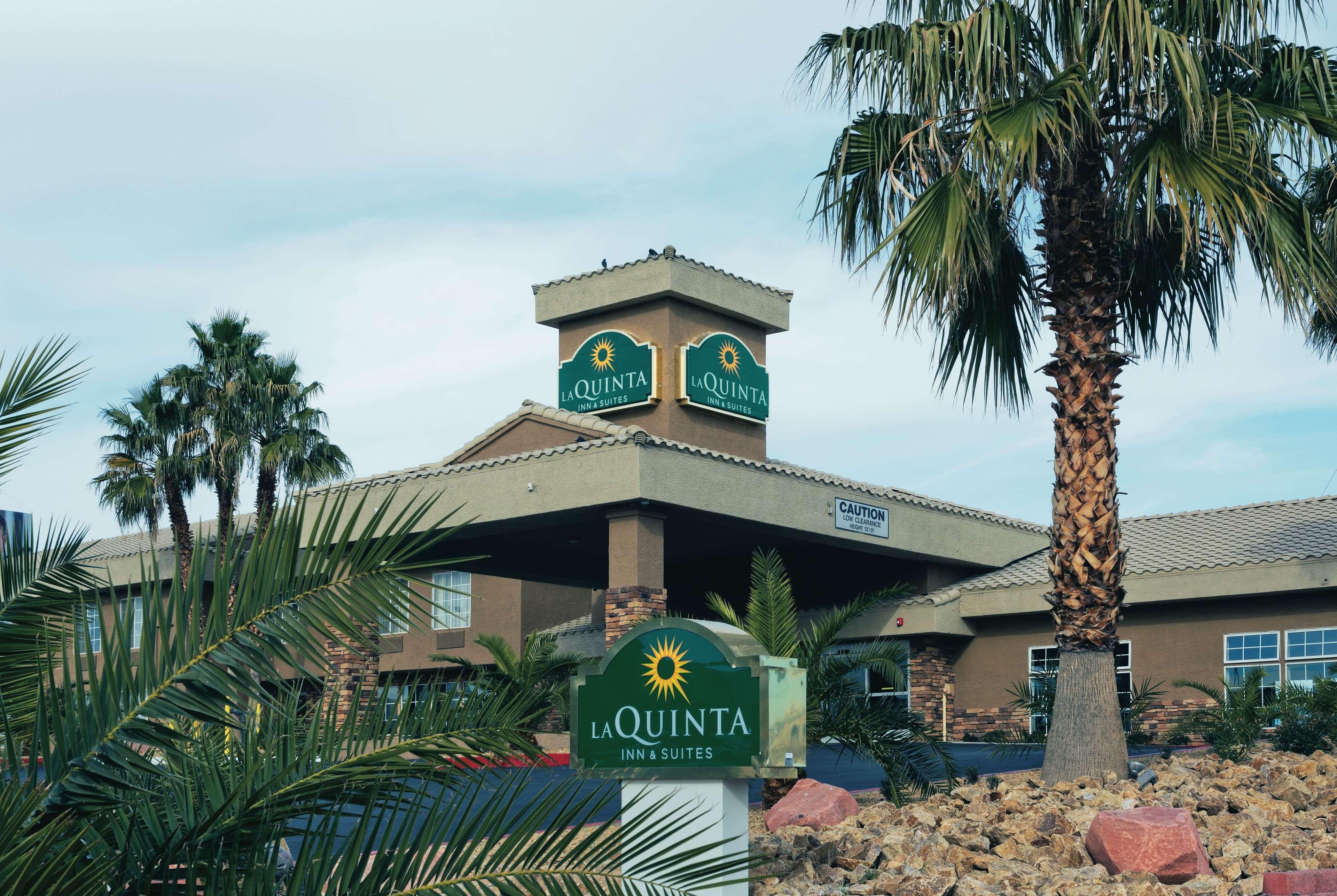 La Quinta Inn & Suites By Wyndham Lv Tropicana Stadium Las Vegas Dış mekan fotoğraf