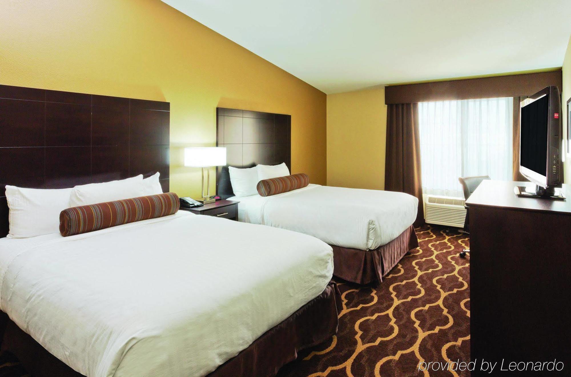 La Quinta Inn & Suites By Wyndham Lv Tropicana Stadium Las Vegas Dış mekan fotoğraf
